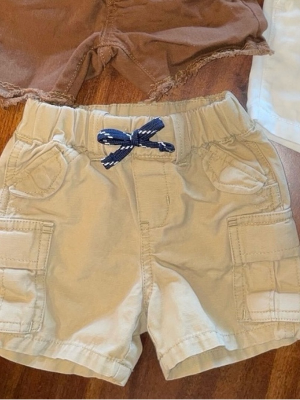 Boys 6M Ralph Lauren Tan Cargo Shorts with Navy Drawstring! Pre Loved
